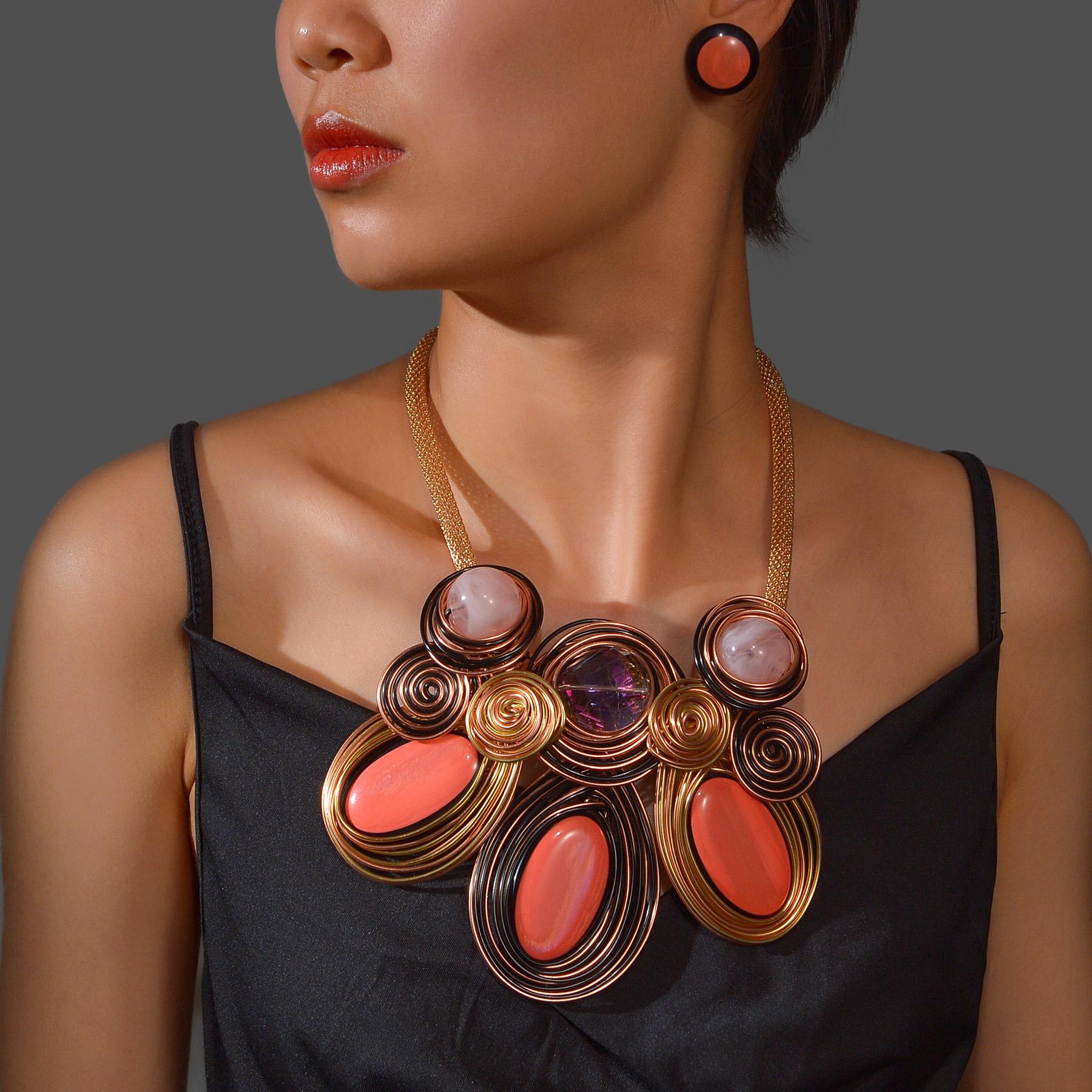 New Fashion Jewelry Set for Women Personality Exaggeration Handmade Aluminum Wire Woven Crystal Bead Necklace and Earrings розовый
New Fashion Jewelry Set for Women Personality Exaggeration Handmade Aluminum Wire Woven Crystal Bead Necklace and Earrings розовый