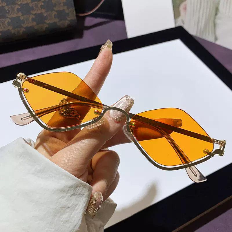 Steampunk Polygon Retro Sunglasses Women Half Frame Rhombus Metal Frame Sun Glasses For Unisex Elegant Trendy
Steampunk Polygon Retro Sunglasses Women Half Frame Rhombus Metal Frame Sun Glasses For Unisex Elegant Trendy