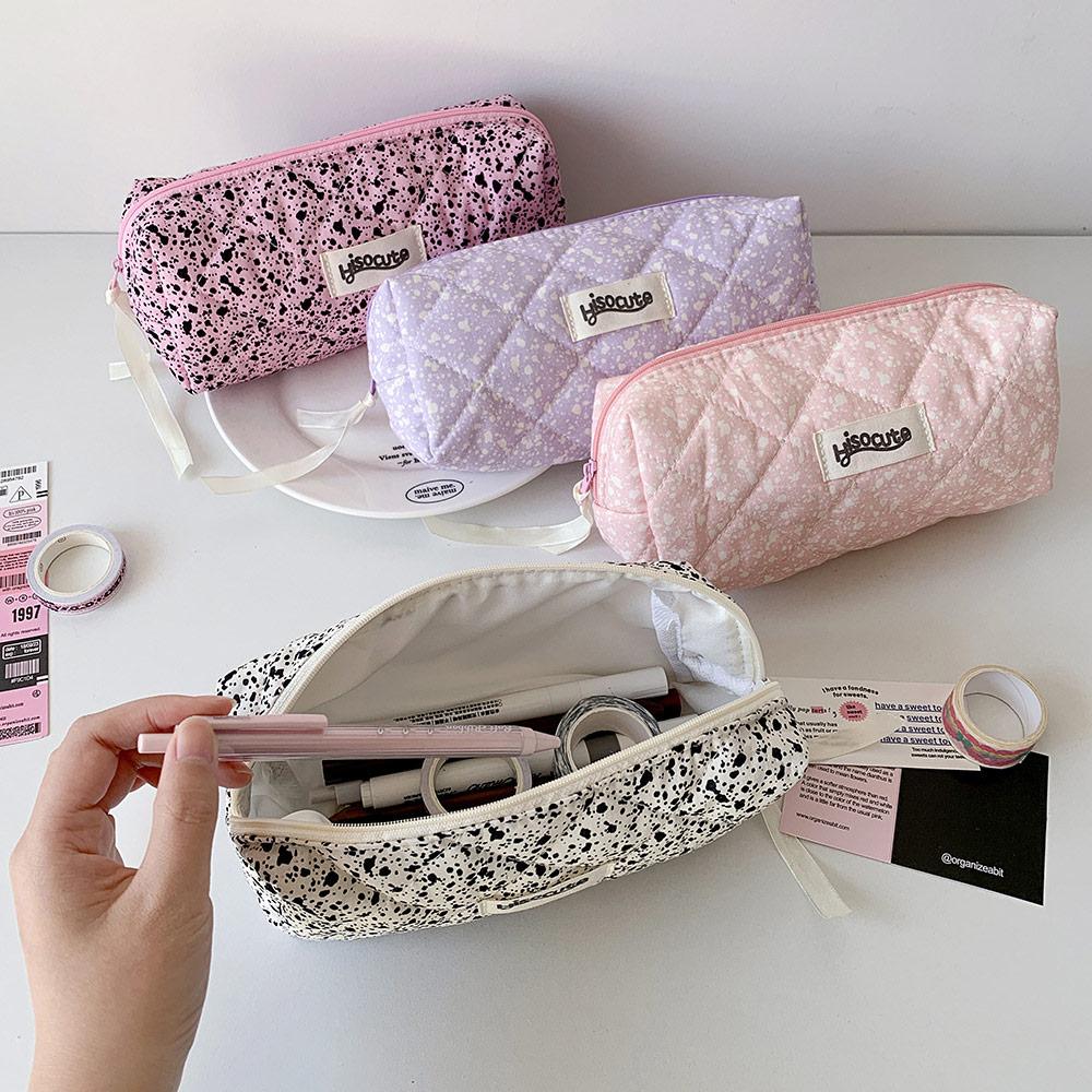 Сумка для зберігання канцелярського приладдя Splash Student Pen Pouch, стьобана, невелика сумка для косметики троянди рожеві кольору
Сумка для зберігання канцелярського приладдя Splash Student Pen Pouch, стьобана, невелика сумка для косметики троянди рожеві кольору