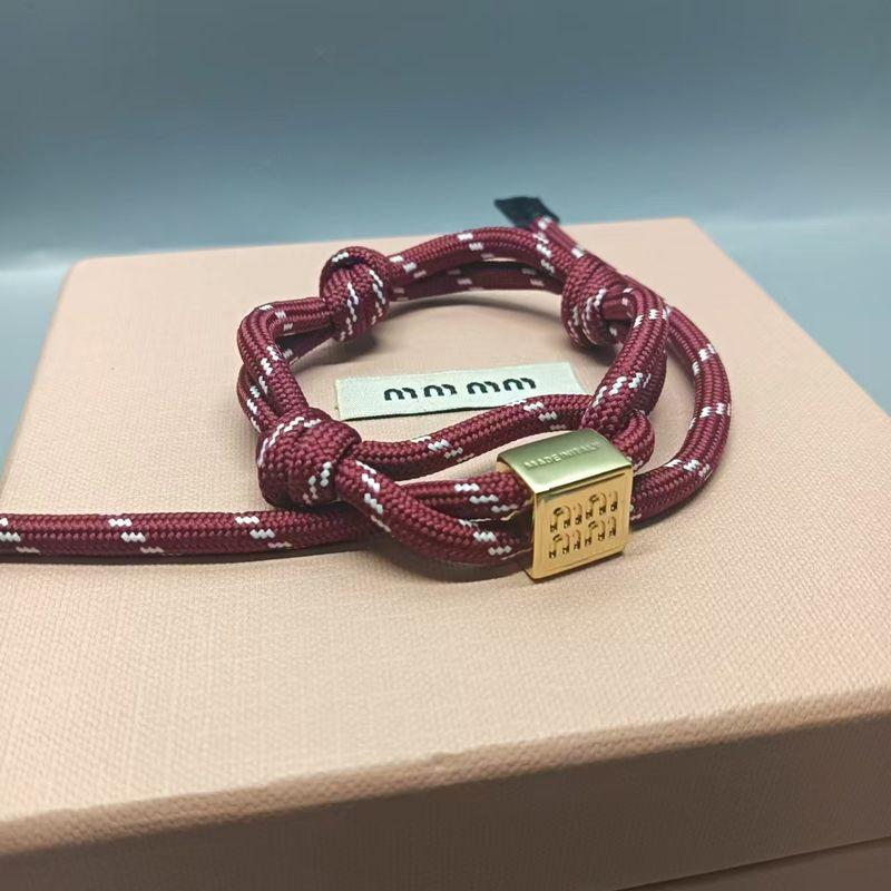 Браслеты для пары ручной работы в стиле Miu, достойный кулон, шнурок, цветной плетеный веревочный браслет, плоский для Miu24, новинка Mad Rope-Wine Red
Браслеты для пары ручной работы в стиле Miu, достойный кулон, шнурок, цветной плетеный веревочный браслет, плоский для Miu24, новинка Mad Rope-Wine Red
