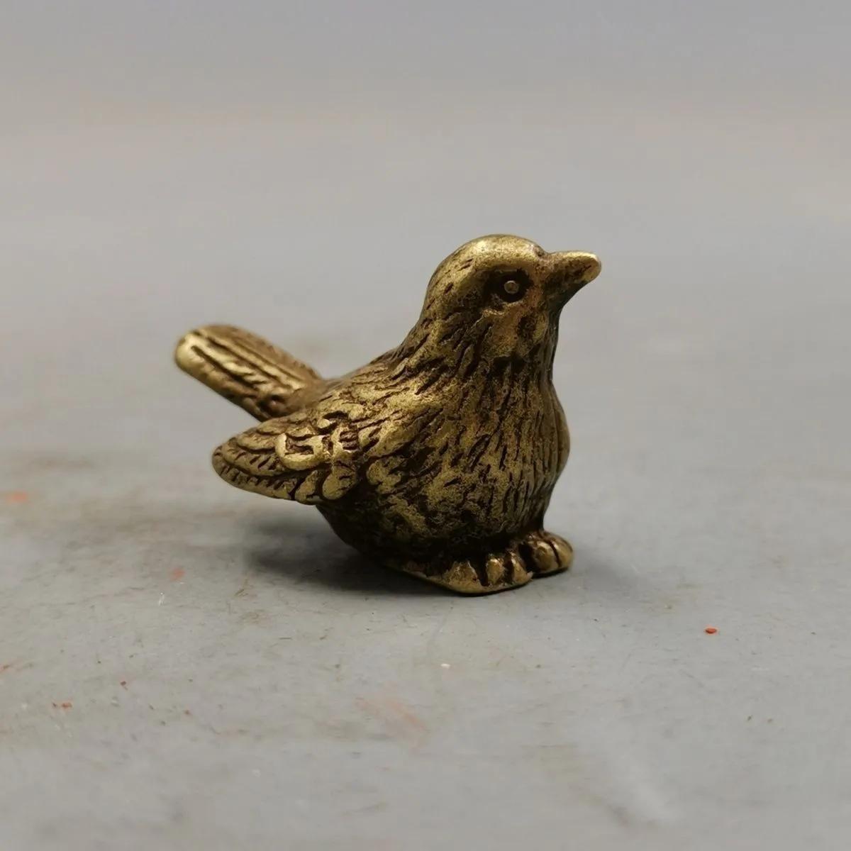 1pc Mini Sparrow Tea Pet Decor Antique Small Bronze Ware Solid Brass Small Copper Bird Micro-carving Tea Art Desktop Ornaments
1pc Mini Sparrow Tea Pet Decor Antique Small Bronze Ware Solid Brass Small Copper Bird Micro-carving Tea Art Desktop Ornaments