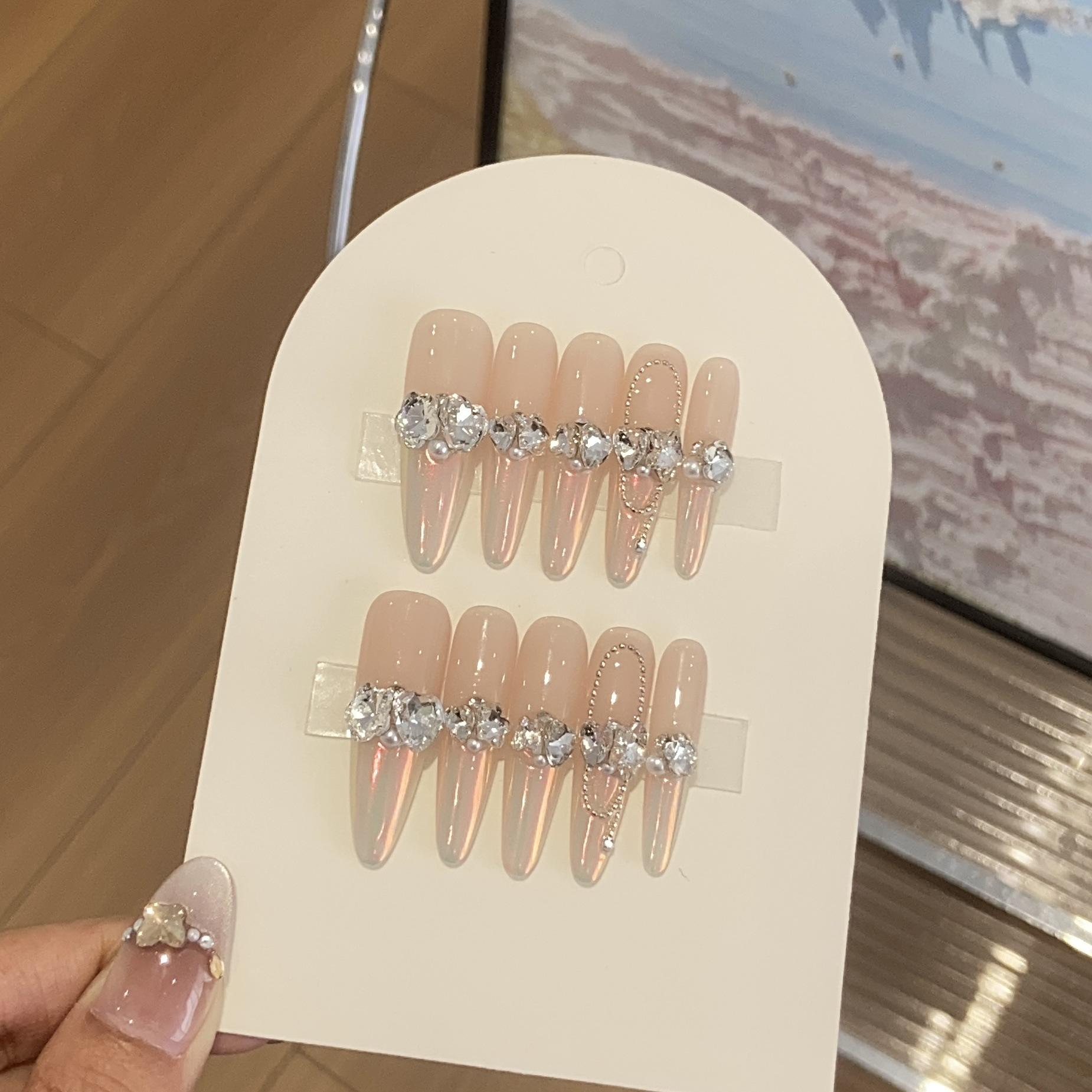 Qianjin благородный сплав цепь Pile Diamond Aurora Платина дочь съемный износ M
Qianjin благородный сплав цепь Pile Diamond Aurora Платина дочь съемный износ M