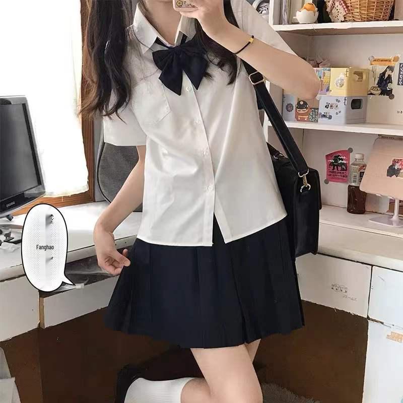 Women s Blue-Gray Korean Style School Uniform: Pointed Collar, Short Sleeve, JK College Style Large (L)
Women s Blue-Gray Korean Style School Uniform: Pointed Collar, Short Sleeve, JK College Style Large (L)