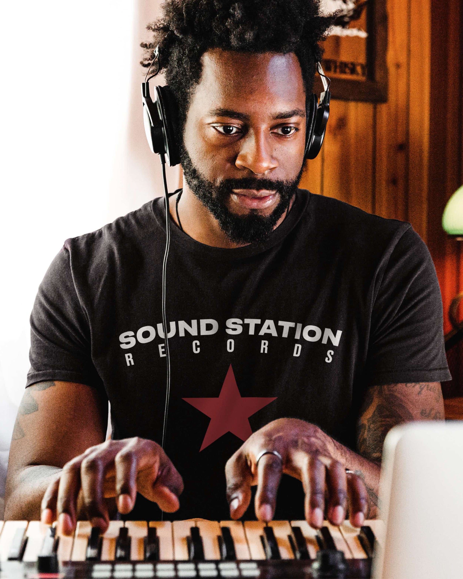 Sound Station Records T-Shirt Men Women Retro Music Streetwear Cotton Short Sleeve Casual Unisex Tee S разноцветный
Sound Station Records T-Shirt Men Women Retro Music Streetwear Cotton Short Sleeve Casual Unisex Tee S разноцветный