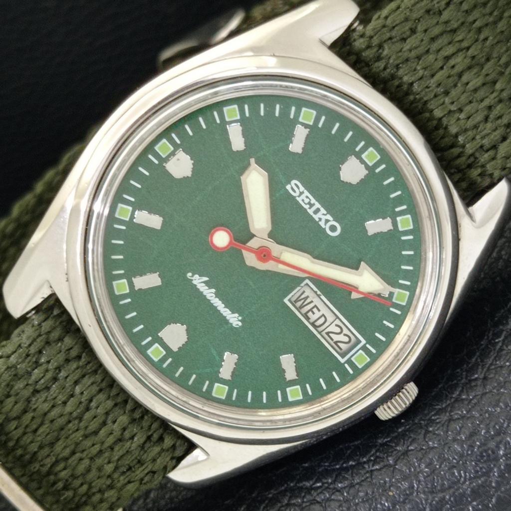 SEIKO AUTOMATIC VINTAGE JAPAN 6349A MENS GREEN COLOR DIAL WATCH a700430-5 R203-a700430
SEIKO AUTOMATIC VINTAGE JAPAN 6349A MENS GREEN COLOR DIAL WATCH a700430-5 R203-a700430