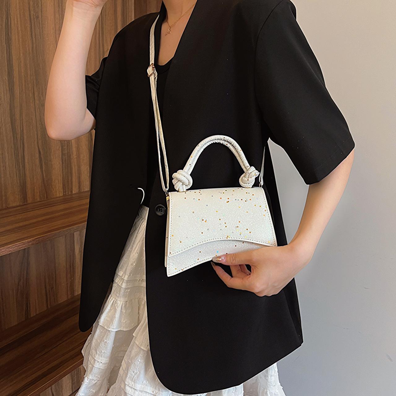 New fashion sequined handbag women s shoulder messenger bag versatile, wind underarm bag trendy чорний
New fashion sequined handbag women s shoulder messenger bag versatile, wind underarm bag trendy чорний