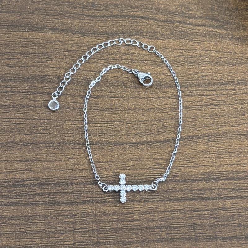 1PC Fashionable Cross Zircon Bracelet for Women, Retro Jesus Religious Aesthetic Jewelry Gift
1PC Fashionable Cross Zircon Bracelet for Women, Retro Jesus Religious Aesthetic Jewelry Gift
