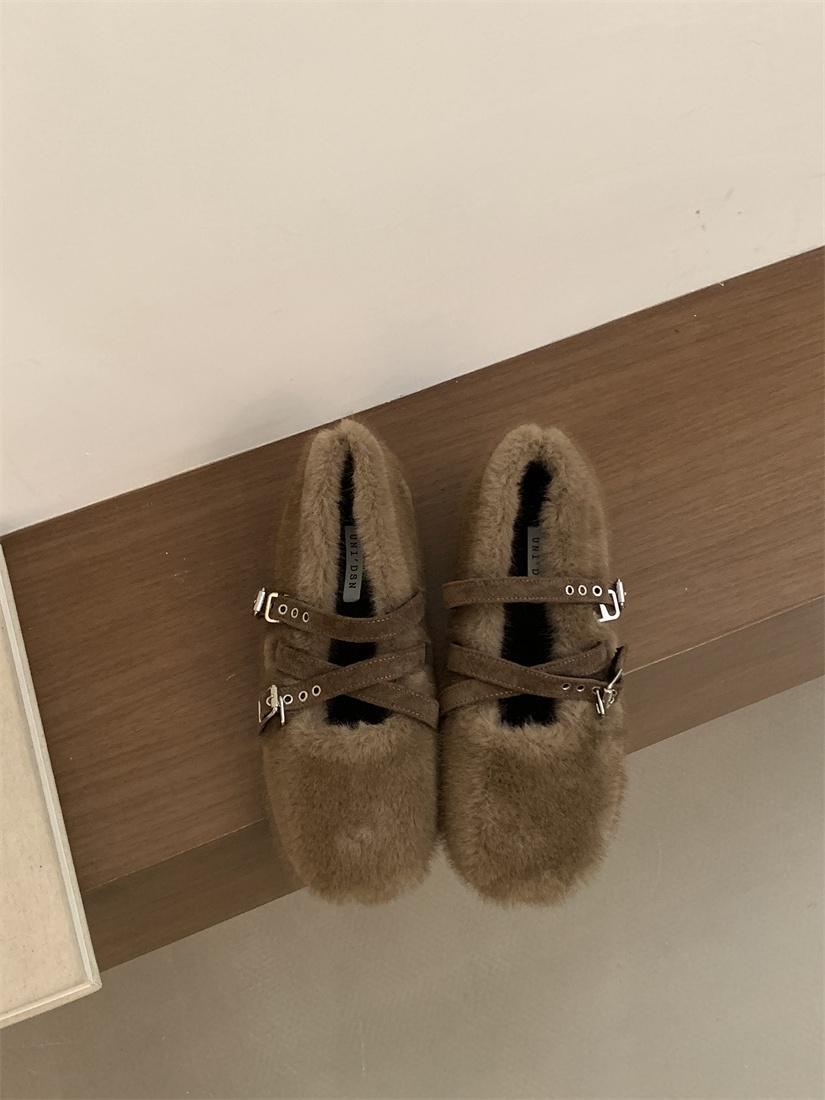 Зимой 2025 года новые пушистые туфли с круглыми носками и плюшем для сохранения тепла и увеличения внутренней высоты.. туфли Мэри Джейн 39
Зимой 2025 года новые пушистые туфли с круглыми носками и плюшем для сохранения тепла и увеличения внутренней высоты.. туфли Мэри Джейн 39