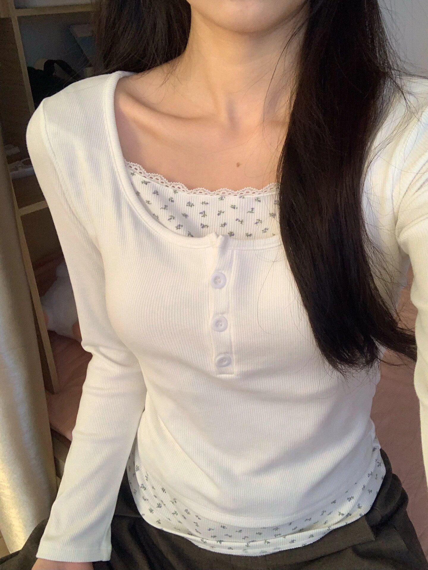 Women s Two-Piece Lace Spliced Floral Print Top Long Sleeve Layered Design Soft Fabric Comfortable Fit One Size
Women s Two-Piece Lace Spliced Floral Print Top Long Sleeve Layered Design Soft Fabric Comfortable Fit One Size