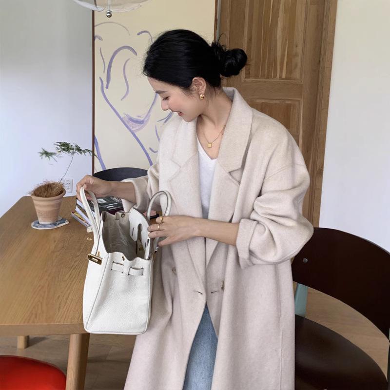 Women s Black Mid-Length Wool Coat - Double-Breasted, Petite, Autumn/Winter, High-End Korean Style, Loose Fit M
Women s Black Mid-Length Wool Coat - Double-Breasted, Petite, Autumn/Winter, High-End Korean Style, Loose Fit M