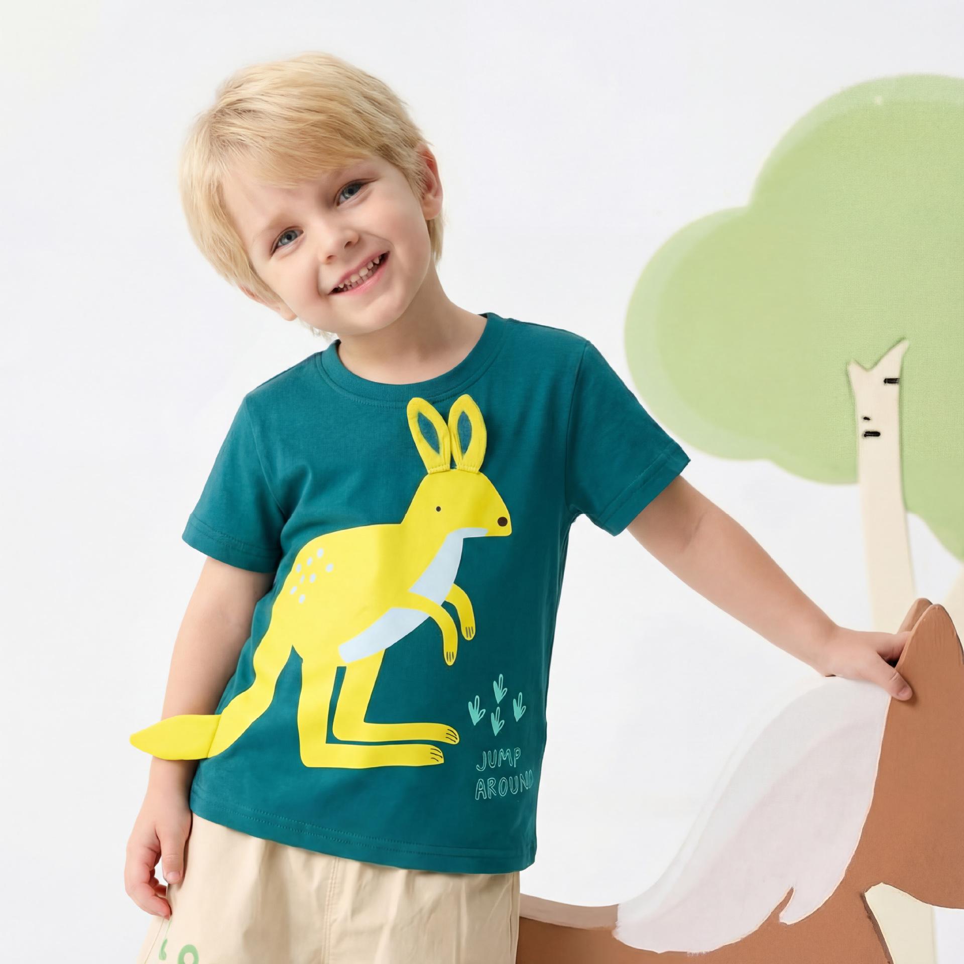 New summer collection: boys’ short-sleeved T-shirt with a stylish kangaroo print, children’s round-neck top 90cm(2-3Y)
New summer collection: boys’ short-sleeved T-shirt with a stylish kangaroo print, children’s round-neck top 90cm(2-3Y)