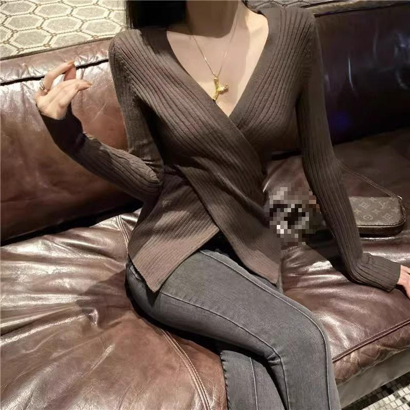Women s Long Sleeve V-Neck Slimming Knitted Sweater - Chic Autumn & Spring Design L (53-57.5 kg)
Women s Long Sleeve V-Neck Slimming Knitted Sweater - Chic Autumn & Spring Design L (53-57.5 kg)