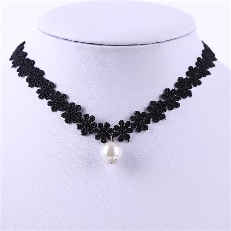 New Gothic Black Lace Women s Choker Pearl Pendants Simple Design Elegant Sexy Short Chain Necklaces for Girls Cool Neck Zircon
New Gothic Black Lace Women s Choker Pearl Pendants Simple Design Elegant Sexy Short Chain Necklaces for Girls Cool Neck Zircon