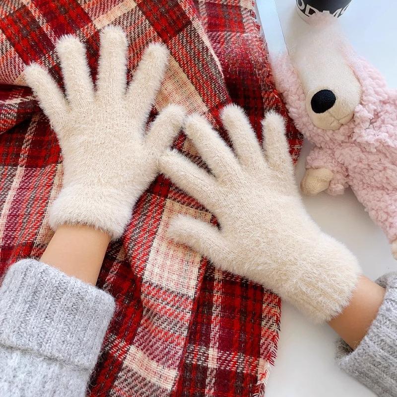Winter Thick Simulated Rabbit Fur Warm Bicycle Solid Color Five Finger Outdoor Skiing Cold Resistant Gloves Convenient
Winter Thick Simulated Rabbit Fur Warm Bicycle Solid Color Five Finger Outdoor Skiing Cold Resistant Gloves Convenient