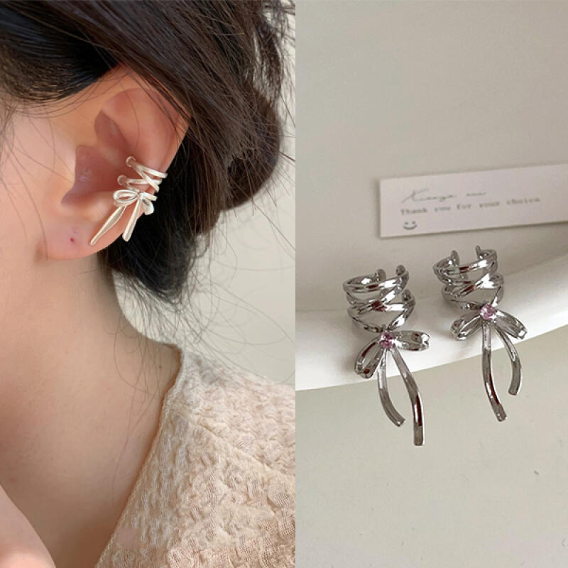 Jeto Layered Silver Ribbon Earrings Silver
Jeto Layered Silver Ribbon Earrings Silver