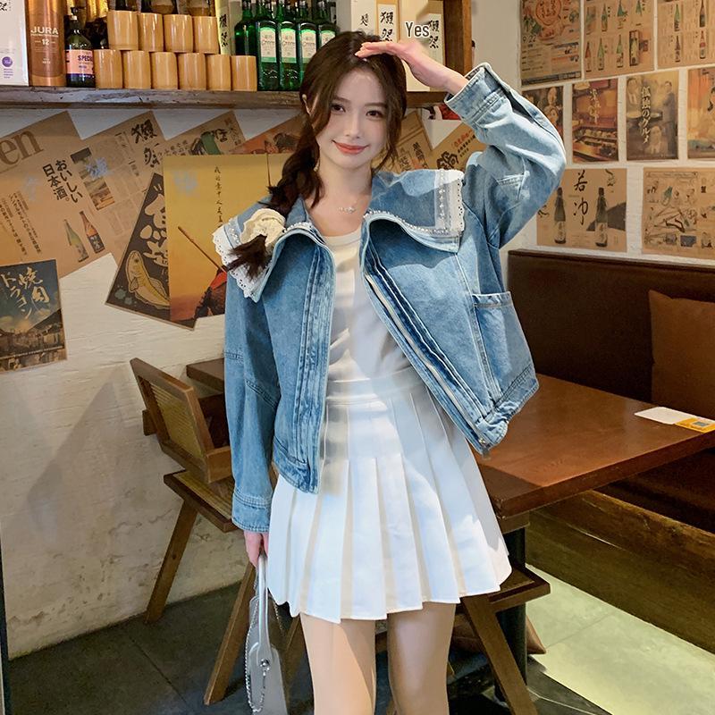 2025 Lace Patchwork Peter Pan Collar Denim Jacket for Women - Early Spring Korean Design M (115-125 jin)
2025 Lace Patchwork Peter Pan Collar Denim Jacket for Women - Early Spring Korean Design M (115-125 jin)