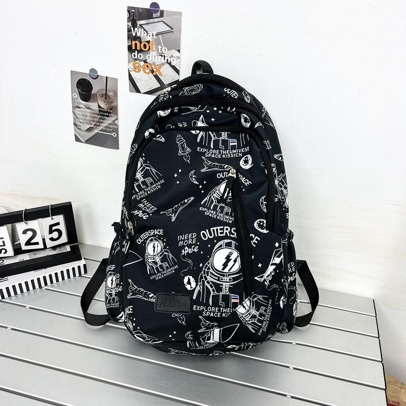 Рюкзак для ученика средней школы с граффити, мужской модный легкий рюкзак большой вместимости, пара, универсальный повседневный компьютерный рюкзак чёрный
Рюкзак для ученика средней школы с граффити, мужской модный легкий рюкзак большой вместимости, пара, универсальный повседневный компьютерный рюкзак чёрный