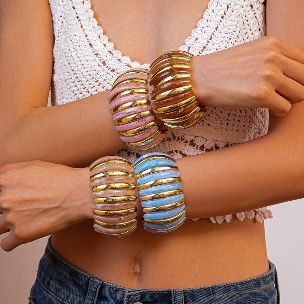 Wide Exaggerated Bracelet Elastic Rope Bead Retro Hand Ring Fashion Acrylic Bangle Summer чорний
Wide Exaggerated Bracelet Elastic Rope Bead Retro Hand Ring Fashion Acrylic Bangle Summer чорний