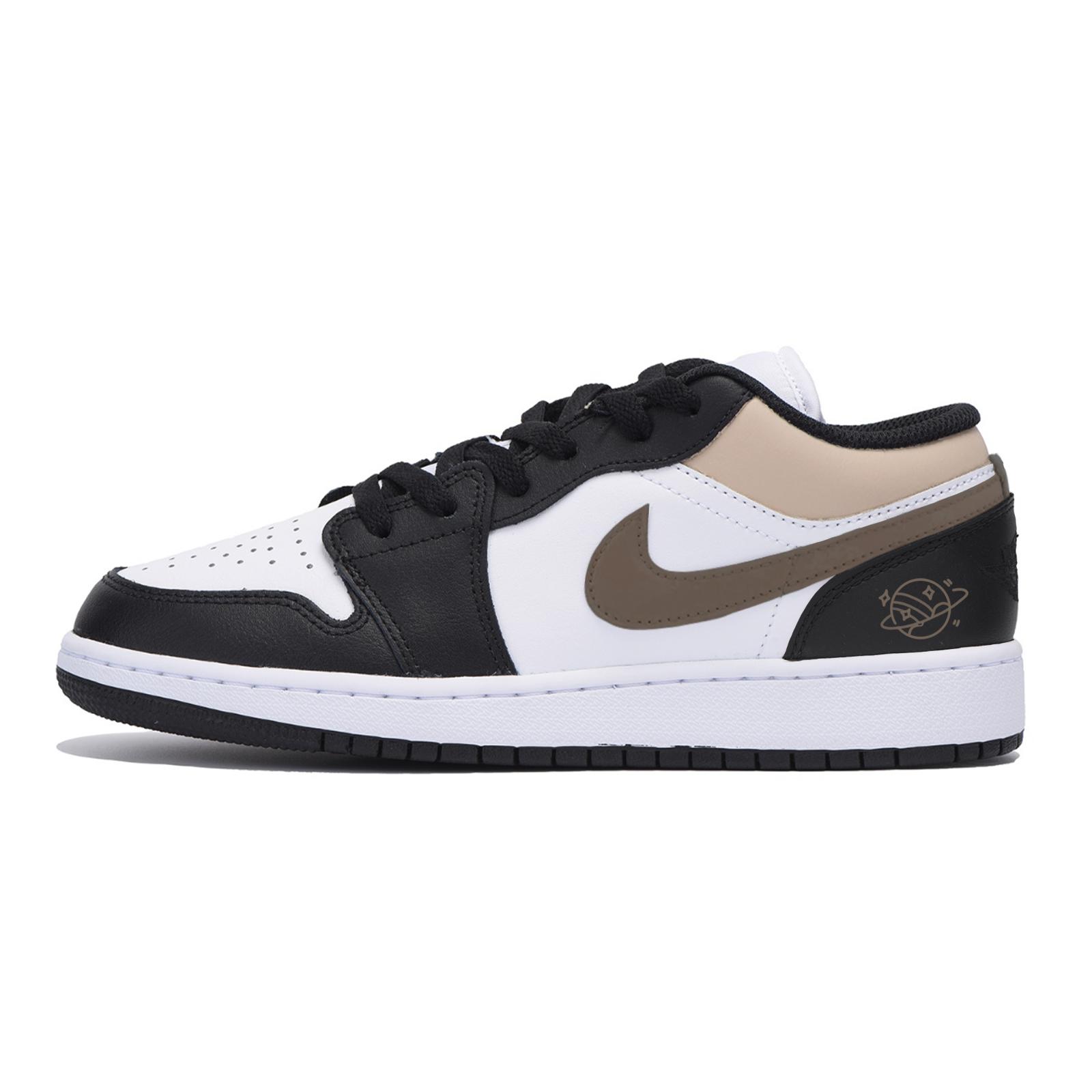 Jordan Air Jordan 1 Abrasion Resistant Slip Resistant Low top Vintage Basketball Shoes Men s Black Brown 553558-131(Team85-) 43
Jordan Air Jordan 1 Abrasion Resistant Slip Resistant Low top Vintage Basketball Shoes Men s Black Brown 553558-131(Team85-) 43