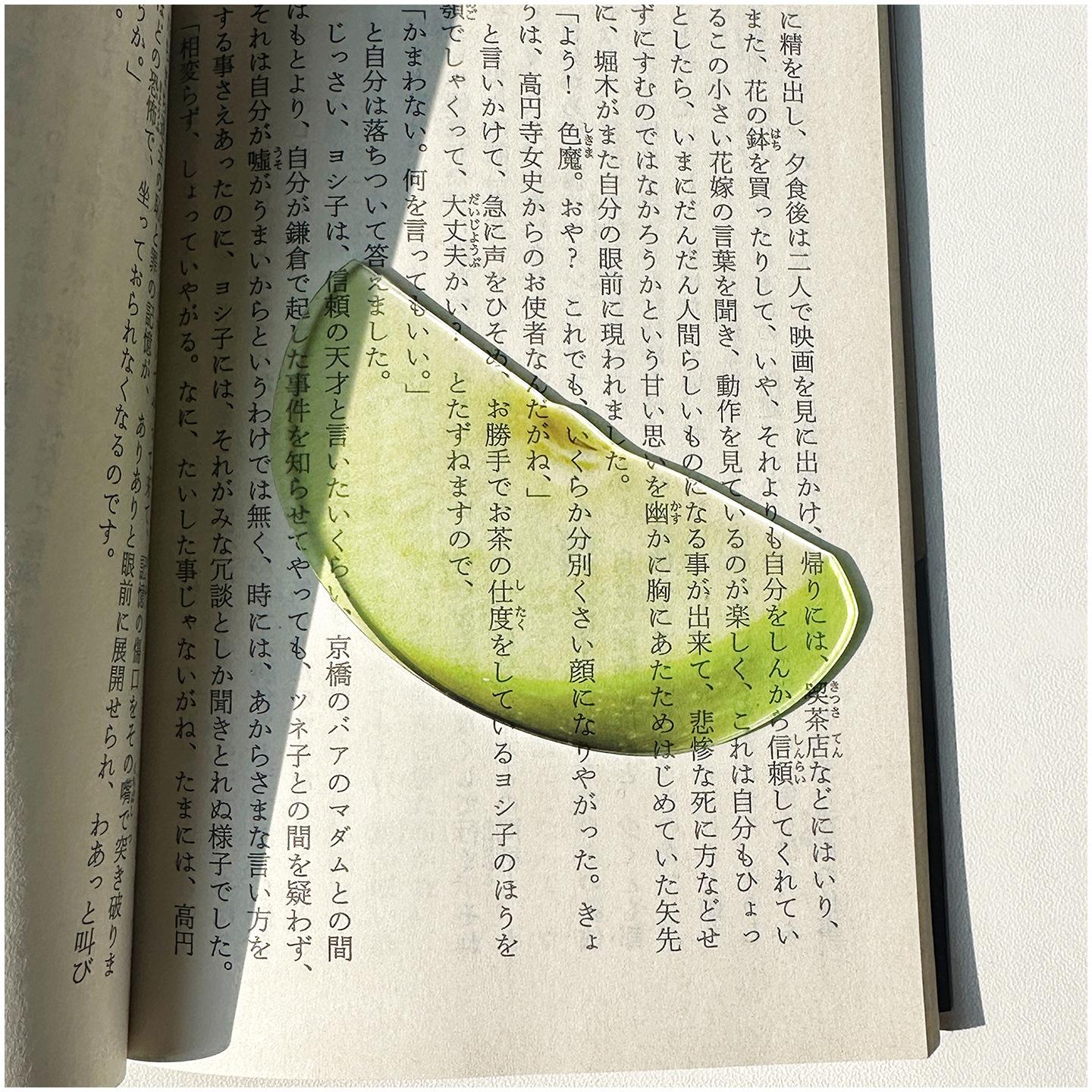 Transparent Fruit Bookmark Acrylic Strawberry Book Marker Aesthetic Reading Bookmark For Student Study Home Decor Photo Prop
Transparent Fruit Bookmark Acrylic Strawberry Book Marker Aesthetic Reading Bookmark For Student Study Home Decor Photo Prop