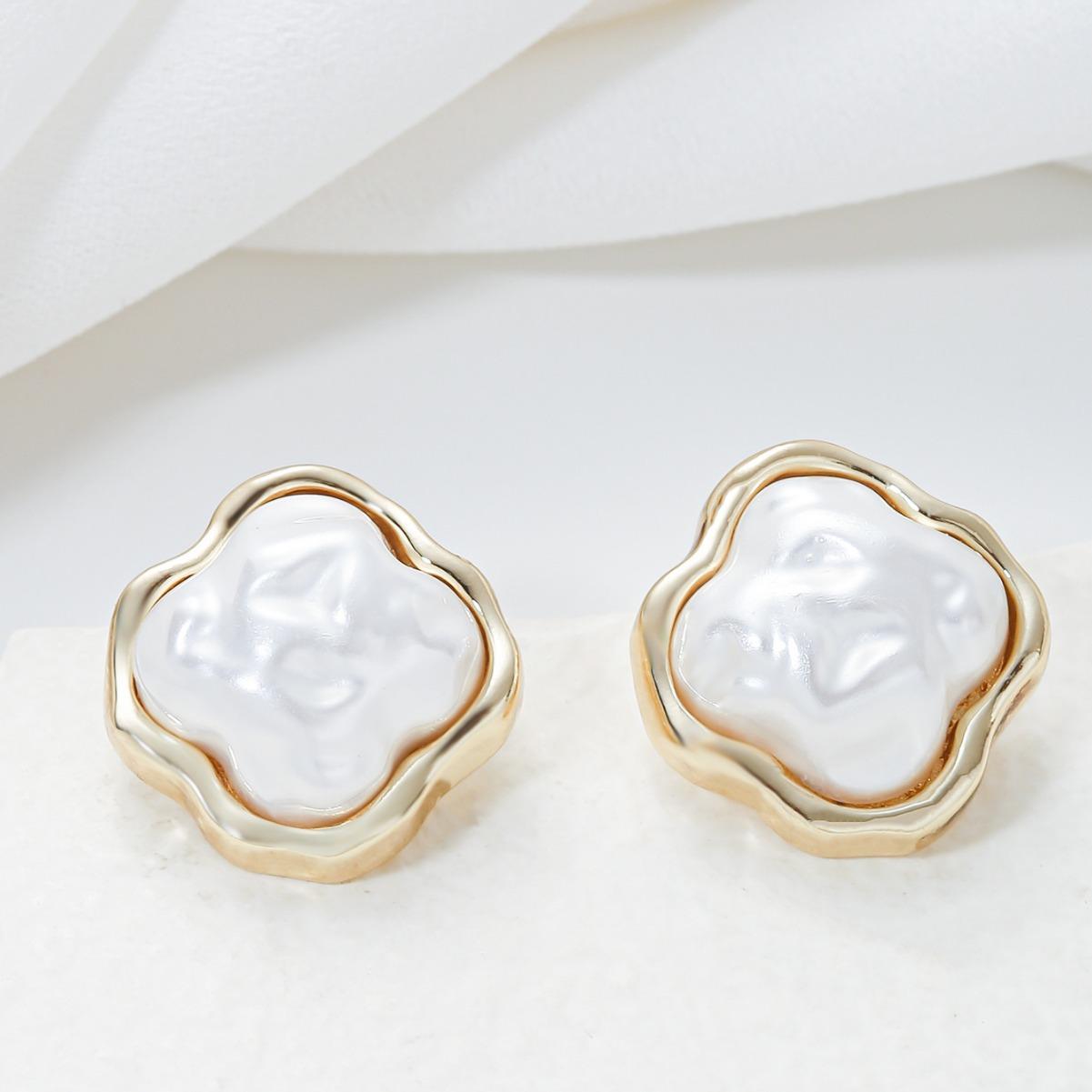 Серьги-гвоздики Design sense с нерегулярным жемчугом, женские металлические универсальные серьги, ретро-серьги премиум-класса
Серьги-гвоздики Design sense с нерегулярным жемчугом, женские металлические универсальные серьги, ретро-серьги премиум-класса