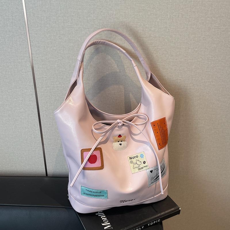 Модная сумка-тоут с высоким чувством стиля, большой вместимости, с простым дизайном, с бантом, универсальная, подмышечная сумка, женская сумка розовый
Модная сумка-тоут с высоким чувством стиля, большой вместимости, с простым дизайном, с бантом, универсальная, подмышечная сумка, женская сумка розовый