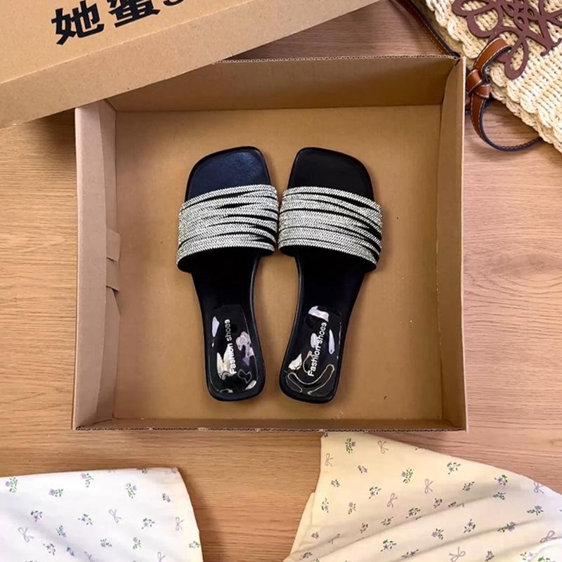 Gentle and cool slippers for women s summer wear new rhinestones, sweet with skirts, holiday beach slips 35
Gentle and cool slippers for women s summer wear new rhinestones, sweet with skirts, holiday beach slips 35