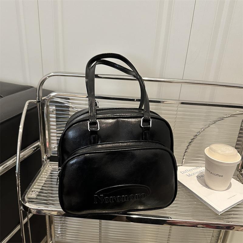 Retro bag women s large capacity 2025 new autumn and winter casual shoulder handbag multi-functional backpack чёрный
Retro bag women s large capacity 2025 new autumn and winter casual shoulder handbag multi-functional backpack чёрный