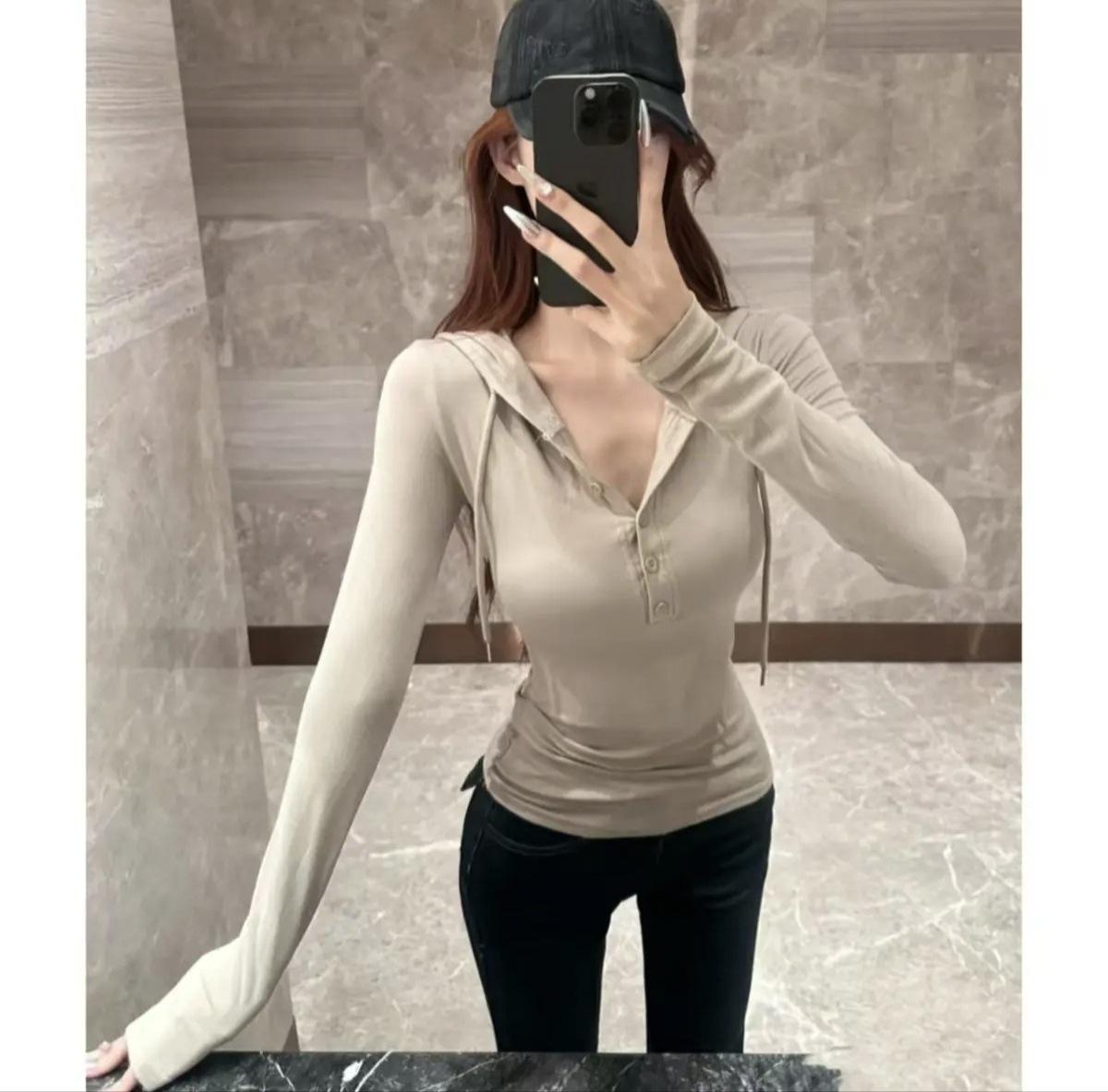Simple American Spice Girl Slim and Skinny Half-open Button Hooded Sweater Waist Early Autumn Inner Long Sleeve Student Top Female XL
Simple American Spice Girl Slim and Skinny Half-open Button Hooded Sweater Waist Early Autumn Inner Long Sleeve Student Top Female XL