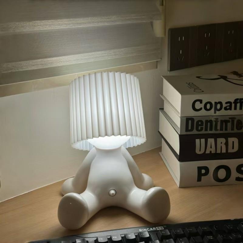 Настільна лампа «Сором язливий хлопчик»: Креативна прикраса спальні та милий нічник
Настільна лампа «Сором язливий хлопчик»: Креативна прикраса спальні та милий нічник
