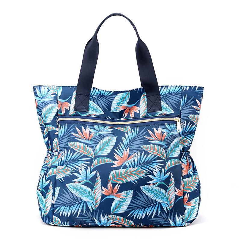 2023 Новая женская повседневная легкая нейлоновая сумка-тоут: Вместительная наплечная сумка с модным принтом
2023 Новая женская повседневная легкая нейлоновая сумка-тоут: Вместительная наплечная сумка с модным принтом