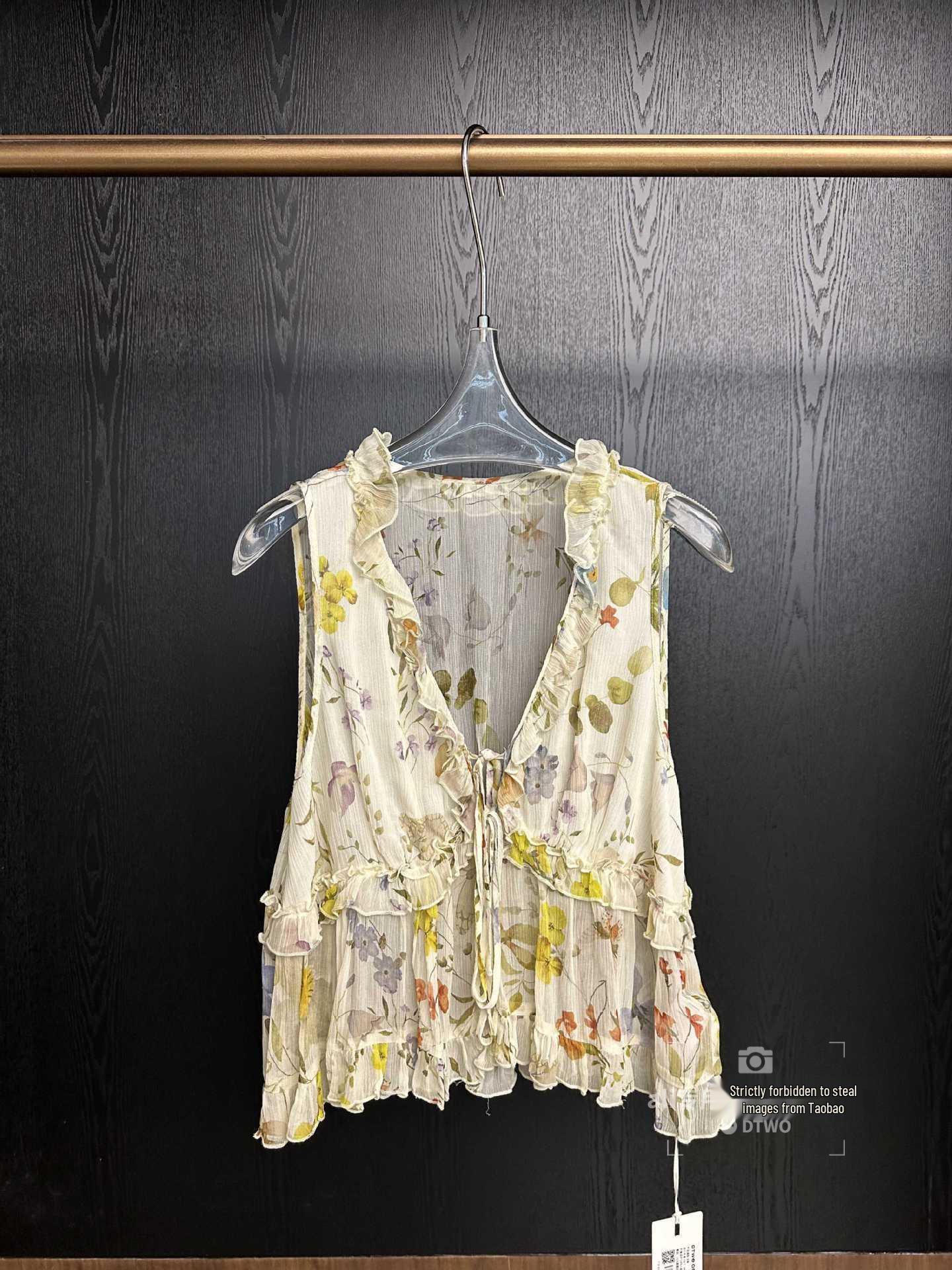 Romantic Spring-Summer Floral Sleeveless Cardigan Vest Small абрикосовый
Romantic Spring-Summer Floral Sleeveless Cardigan Vest Small абрикосовый