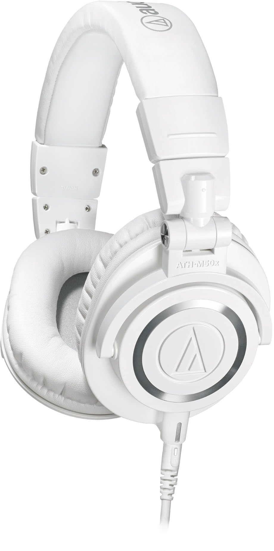 Профессиональные мониторные наушники audio-technica ATH-M50xWH белого цвета для студийной записи, микширования, создания диджейских треков
Профессиональные мониторные наушники audio-technica ATH-M50xWH белого цвета для студийной записи, микширования, создания диджейских треков