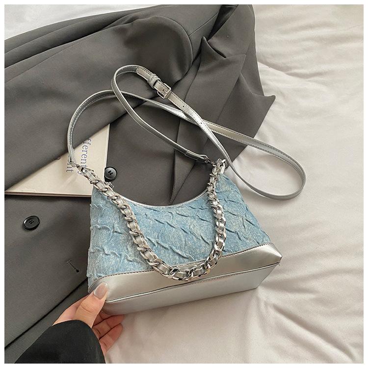 2025 new ins chain small bag female senmeng fashion contrasting color denim dumpling bag summer popular messenger bag
2025 new ins chain small bag female senmeng fashion contrasting color denim dumpling bag summer popular messenger bag