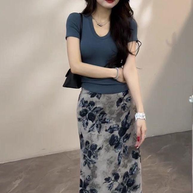 Spring/Autumn 2026 Floral High-Waist Skirt & Short Sleeve Top Set 2XL (recommended for 126-138 cm)
Spring/Autumn 2026 Floral High-Waist Skirt & Short Sleeve Top Set 2XL (recommended for 126-138 cm)