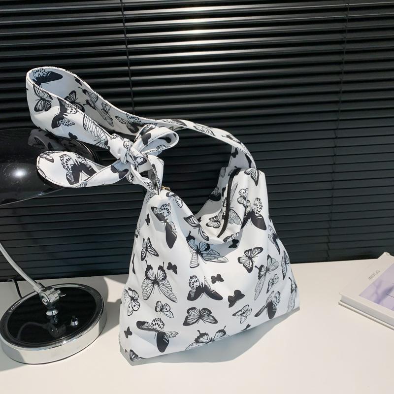 2024 new beautiful fashion trend large capacity casual shoulder bag tote bag women s bag daily foreign style women s bag білий
2024 new beautiful fashion trend large capacity casual shoulder bag tote bag women s bag daily foreign style women s bag білий