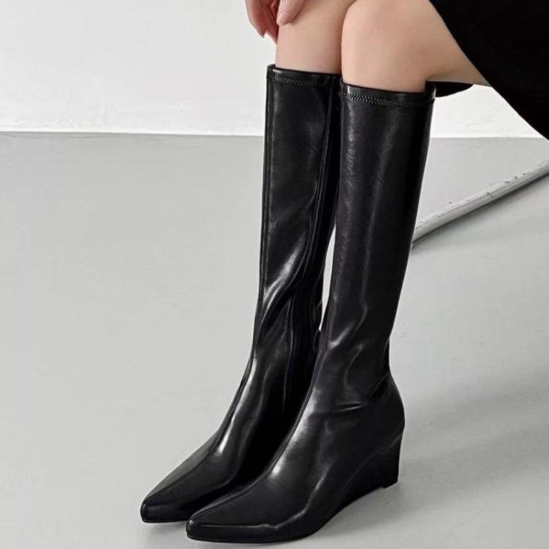 Side Zip Wedge Heel High Boots Fashion Pointed Toe Soft Leather Soft Sole Non-Slip Shoes for Women 35 чёрный
Side Zip Wedge Heel High Boots Fashion Pointed Toe Soft Leather Soft Sole Non-Slip Shoes for Women 35 чёрный