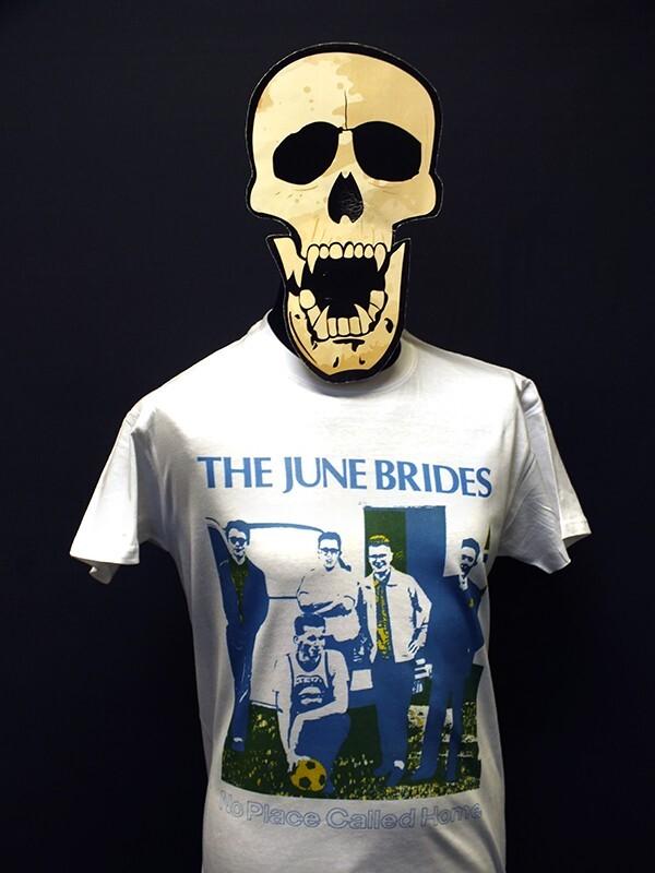 The June Brides - No Place Called Home - T-Shirt 2XL
The June Brides - No Place Called Home - T-Shirt 2XL