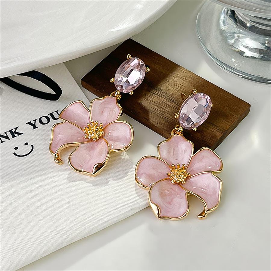 Fashionable Acrylic Metal Flower Earrings Elegant Women s Bridal Wedding Personalized Pendant Earrings Jewelry Accessories
Fashionable Acrylic Metal Flower Earrings Elegant Women s Bridal Wedding Personalized Pendant Earrings Jewelry Accessories
