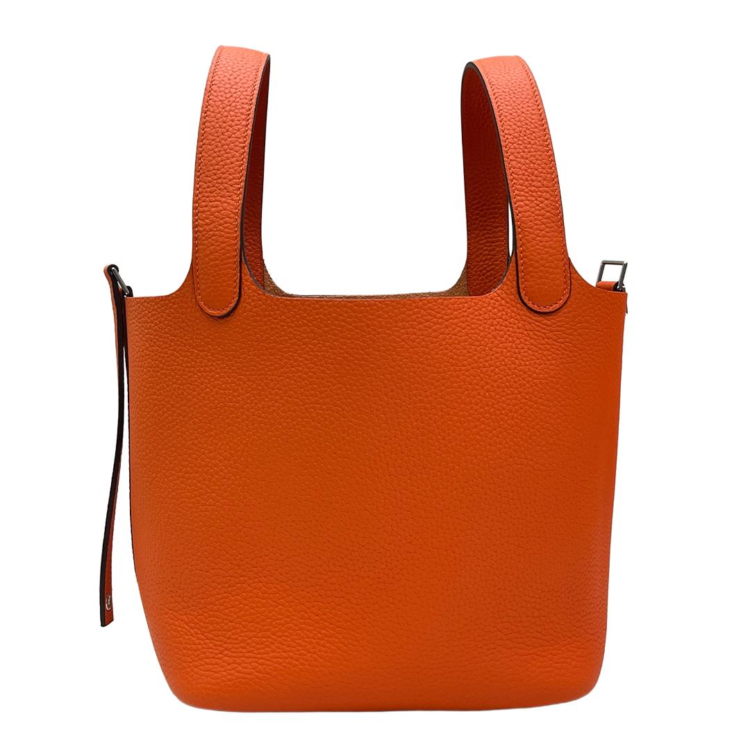 Mendy 22 CM Large size Top Quality Bucket Bags Women s Bag Lady Luxury Designer High End Bag TC Cowhide Golden Sliver Golden hardware
Mendy 22 CM Large size Top Quality Bucket Bags Women s Bag Lady Luxury Designer High End Bag TC Cowhide Golden Sliver Golden hardware
