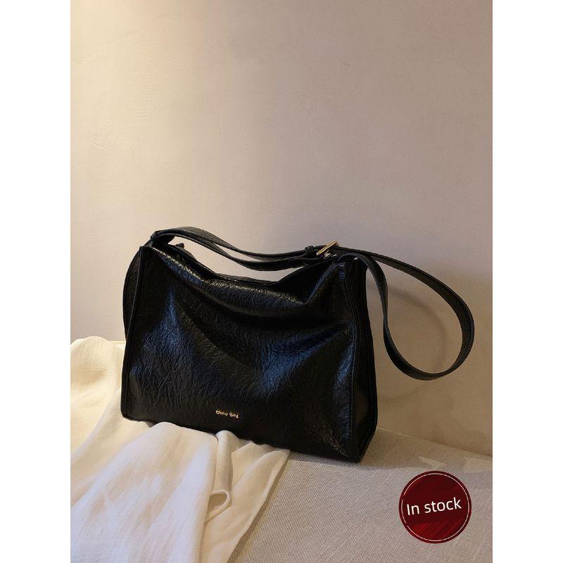 South Style Chio2nd Retro Work Clothing Shoulder Tote Bag Black(In stock)
South Style Chio2nd Retro Work Clothing Shoulder Tote Bag Black(In stock)