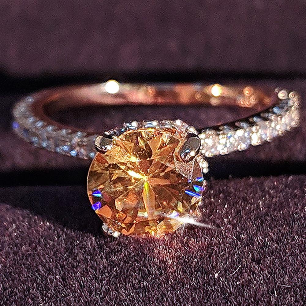 Rose Gold Zircon Full Diamond Ring - European & American Luxury Style for Women (R5485) Size 7 розового золота
Rose Gold Zircon Full Diamond Ring - European & American Luxury Style for Women (R5485) Size 7 розового золота