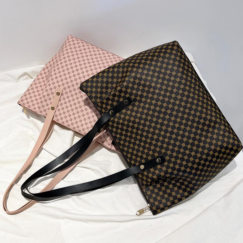 2025 Fashion Vintage Printed Portable Tote Large Bag Large Capacity Shopping Bag Women s Shoulder Bag темно-коричневого кольору
2025 Fashion Vintage Printed Portable Tote Large Bag Large Capacity Shopping Bag Women s Shoulder Bag темно-коричневого кольору