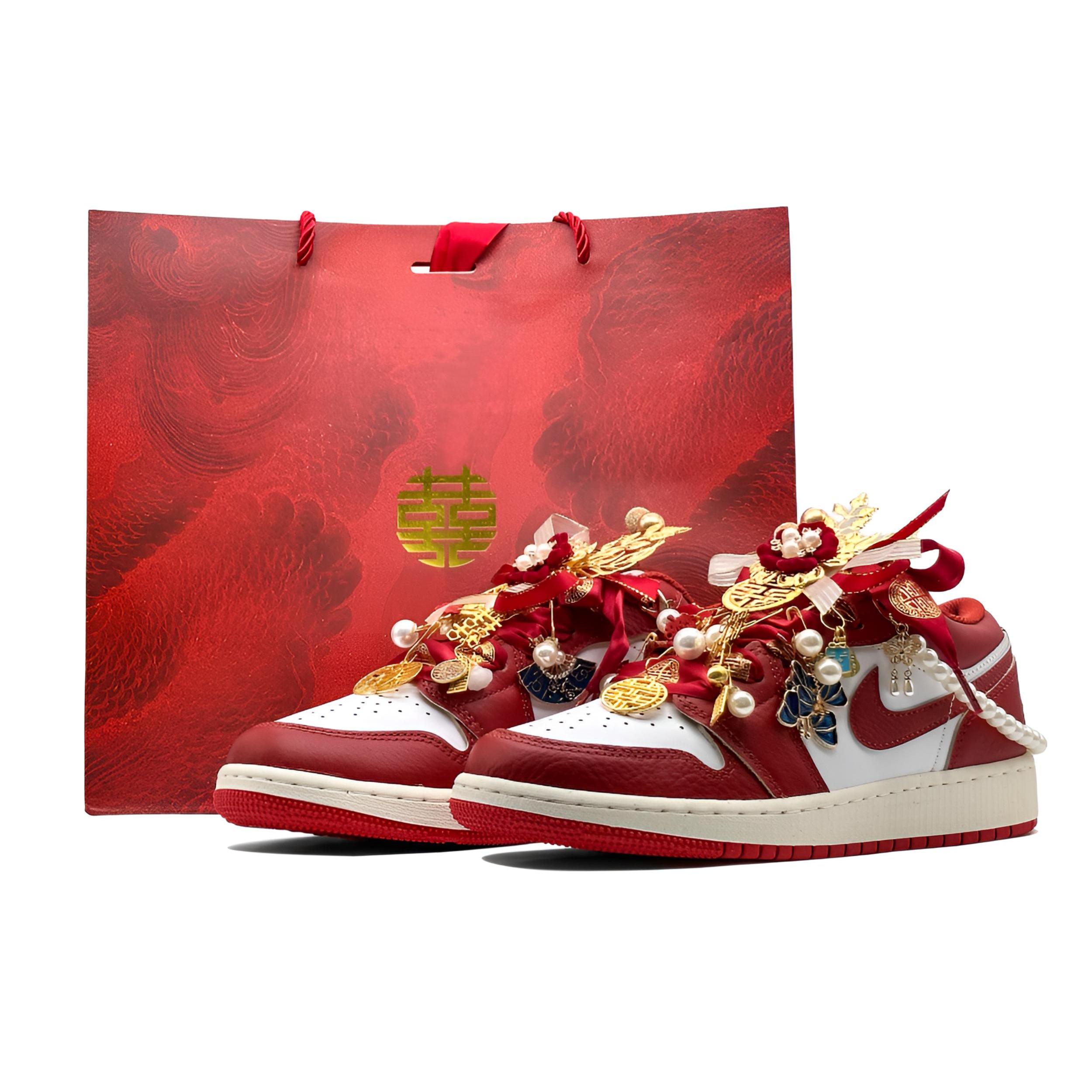Jordan Air Jordan 1 Nichang Gold Ribbon Cushioning, Wear Resistant Low top Vintage Basketball Shoes Women s Red FJ3465-160(Team1321-SBOX) 37.5
Jordan Air Jordan 1 Nichang Gold Ribbon Cushioning, Wear Resistant Low top Vintage Basketball Shoes Women s Red FJ3465-160(Team1321-SBOX) 37.5