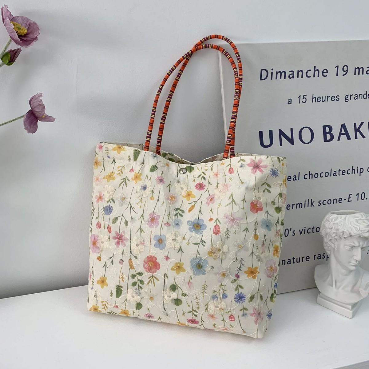 Fresh Embroidered Flowers Canvas Women s Shoulder Bags Fashion Colorful Rope Ladies Handbag Casual Versatile Female Tote Bag бежевый
Fresh Embroidered Flowers Canvas Women s Shoulder Bags Fashion Colorful Rope Ladies Handbag Casual Versatile Female Tote Bag бежевый