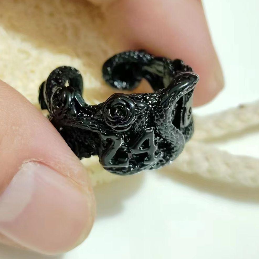 Новий номер. 24 ретро-кільце Чорна Мамба, що вшановує легендарну зірку one size(US size 6-13)
Новий номер. 24 ретро-кільце Чорна Мамба, що вшановує легендарну зірку one size(US size 6-13)