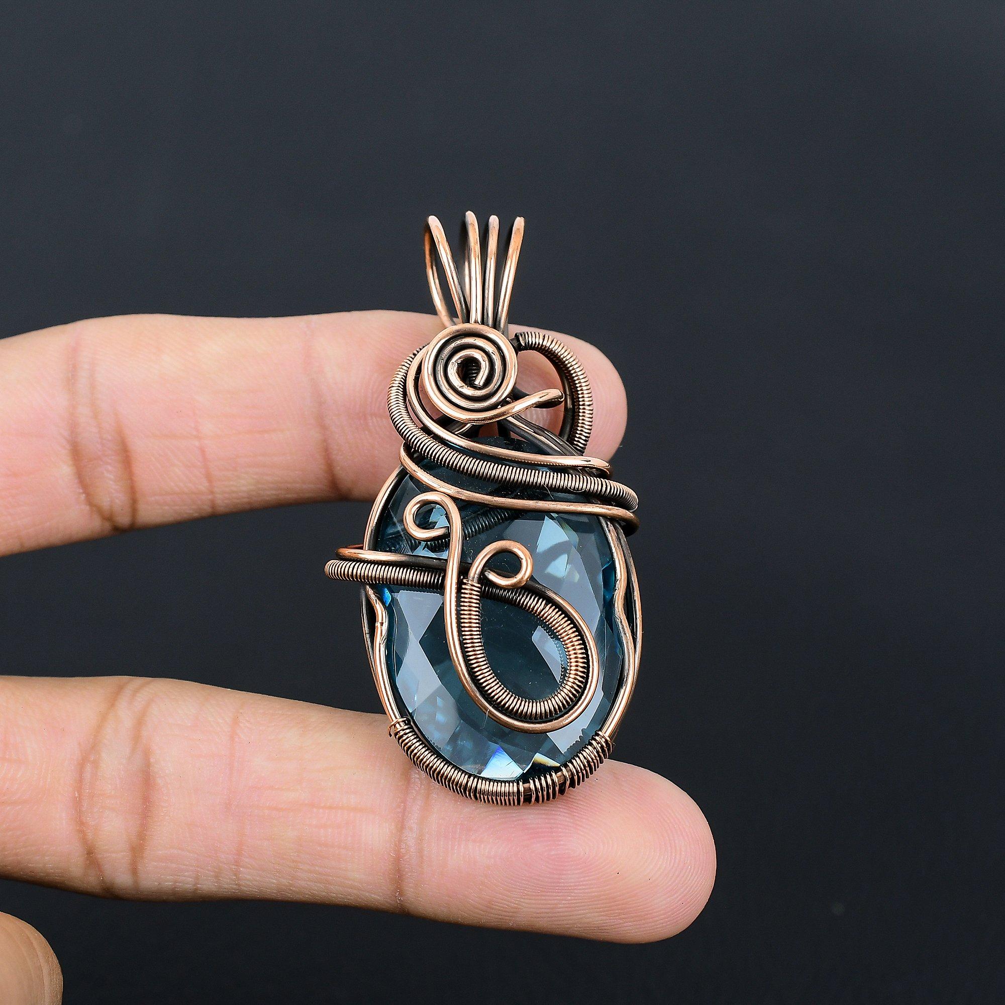 Ювелирные изделия с подвеской из чистой медной проволоки ручной работы из драгоценного камня синего топаза на День памяти 2.40 Inches синий
Ювелирные изделия с подвеской из чистой медной проволоки ручной работы из драгоценного камня синего топаза на День памяти 2.40 Inches синий