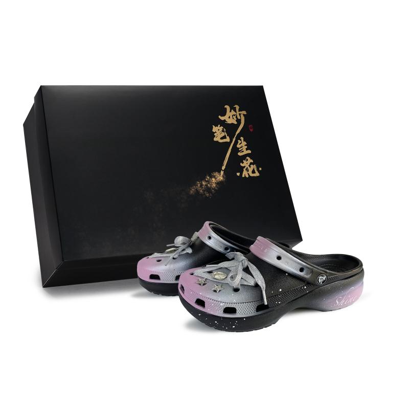 Crocs Classic Platform Clog EVA Классические Облачные Замечательный Цветок-Кисть Розовый Замечательный След Дырочные Туфли Унисекс Серебристый/Розовый 42-43
Crocs Classic Platform Clog EVA Классические Облачные Замечательный Цветок-Кисть Розовый Замечательный След Дырочные Туфли Унисекс Серебристый/Розовый 42-43