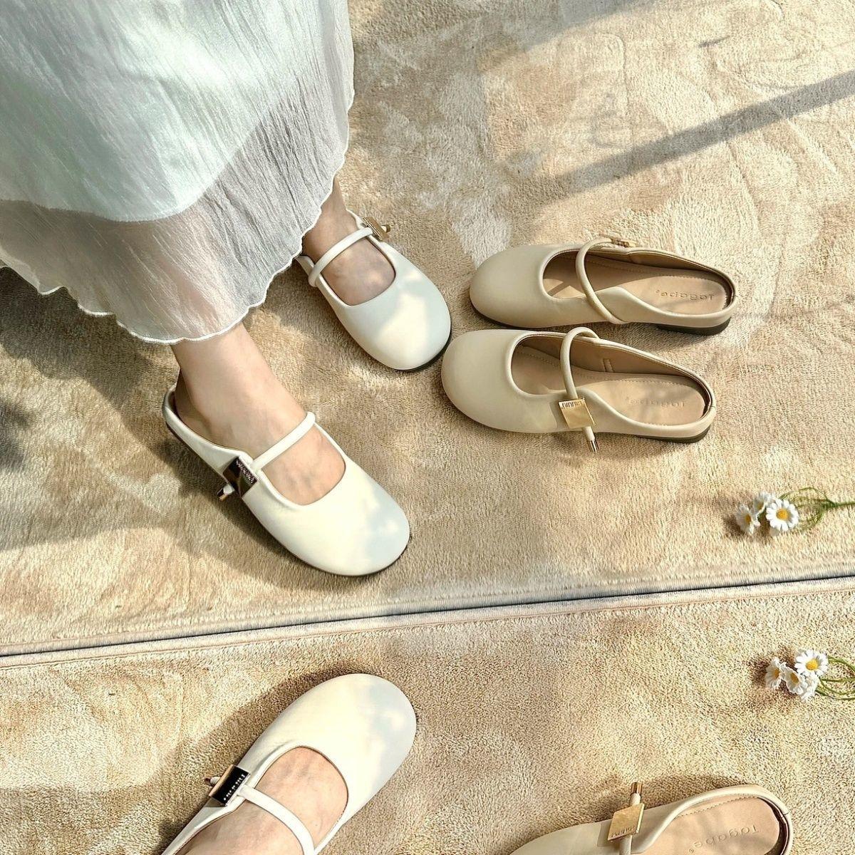 Slippers women s 2025 spring new soft-faced versatile bag head fashion lazy drag outside wear flat-soled soft-soled shoes women s shoes 40
Slippers women s 2025 spring new soft-faced versatile bag head fashion lazy drag outside wear flat-soled soft-soled shoes women s shoes 40
