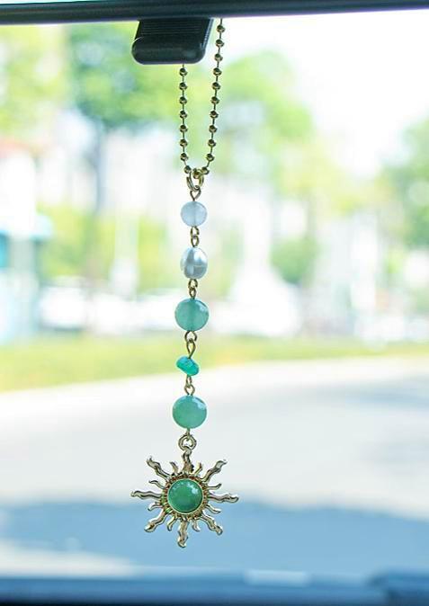Retro Bohemia Gold Color Sun Natural Stone Crystal Pendant Keychain for Women Men Car Bag Fashion Charm Jewelry Accessory Gifts
Retro Bohemia Gold Color Sun Natural Stone Crystal Pendant Keychain for Women Men Car Bag Fashion Charm Jewelry Accessory Gifts